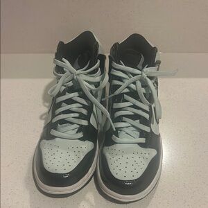 Black and mint green Nike All Star High-Top Sneakers size Y4